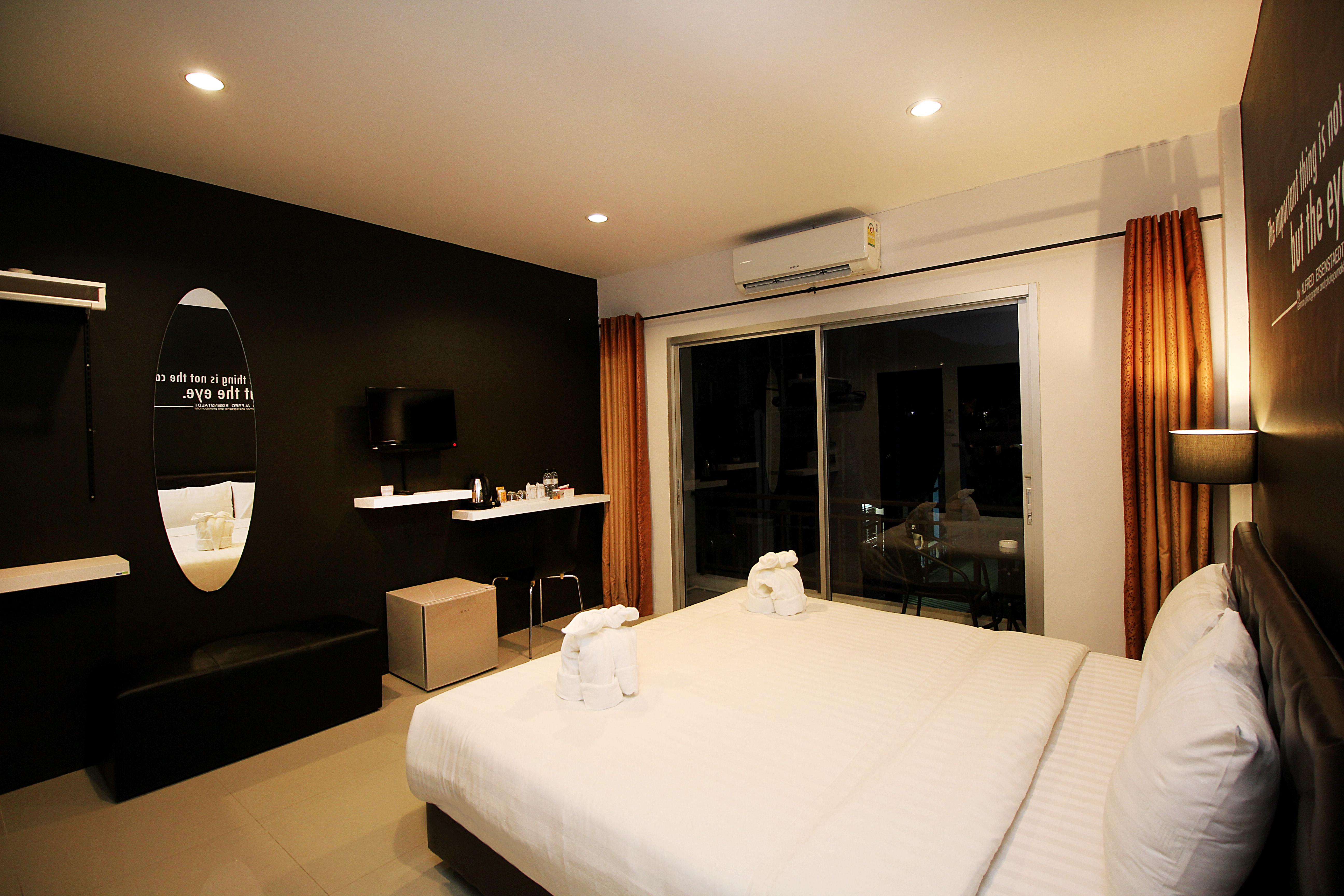 The Artist House Hotel Patong Luaran gambar