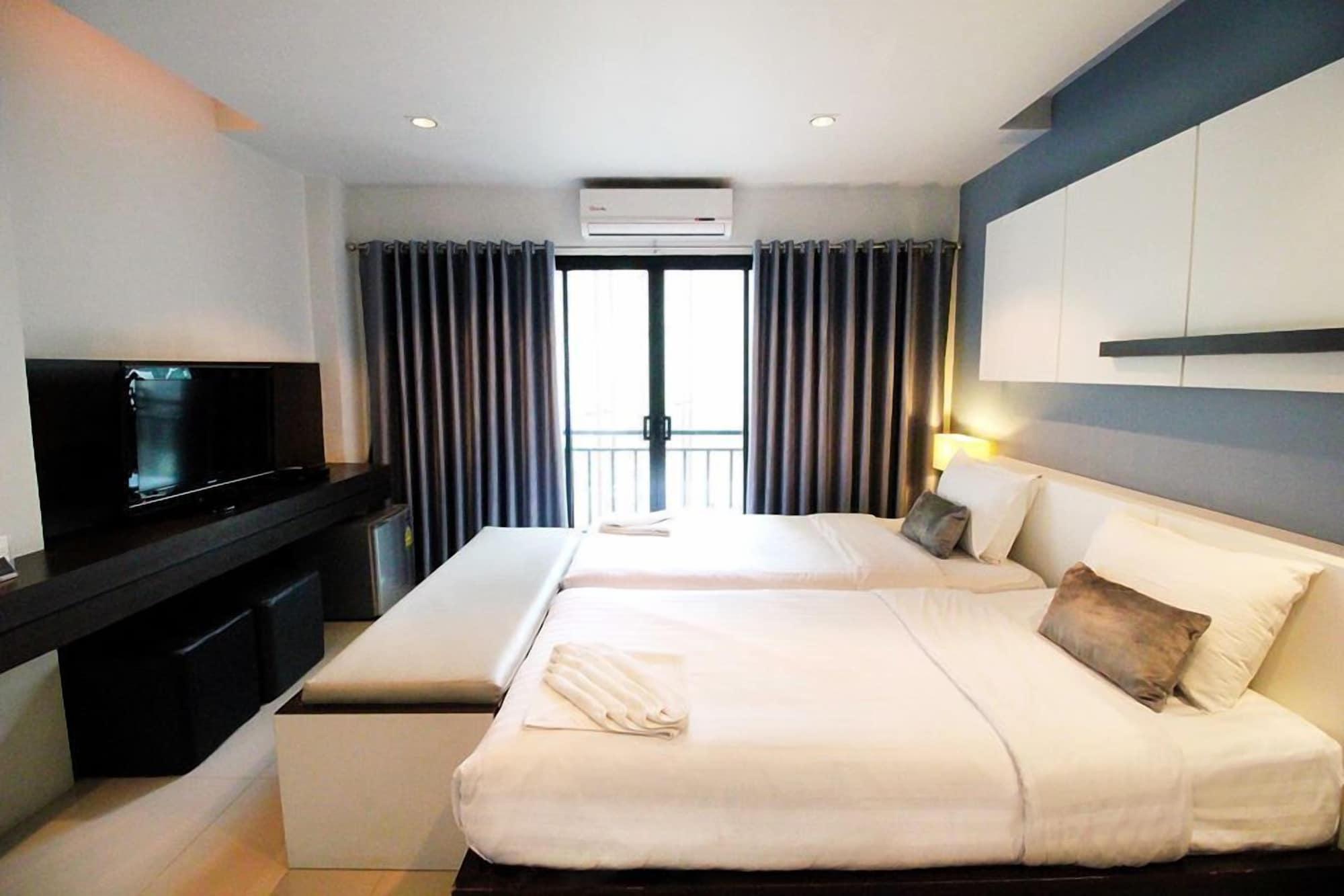 The Artist House Hotel Patong Luaran gambar