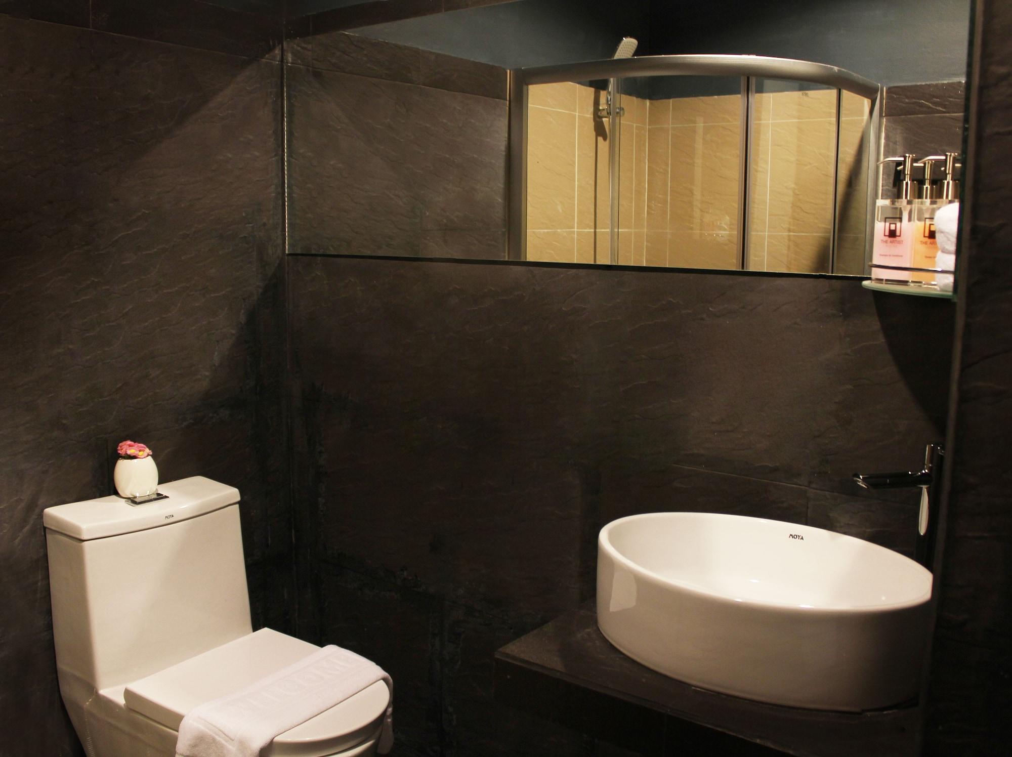 The Artist House Hotel Patong Luaran gambar